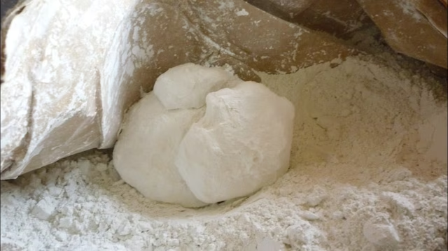 Sự cố bột trét vón cục